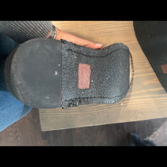 Beautiful & warm authentic Coach men dress boots. - Picture 3 of 4